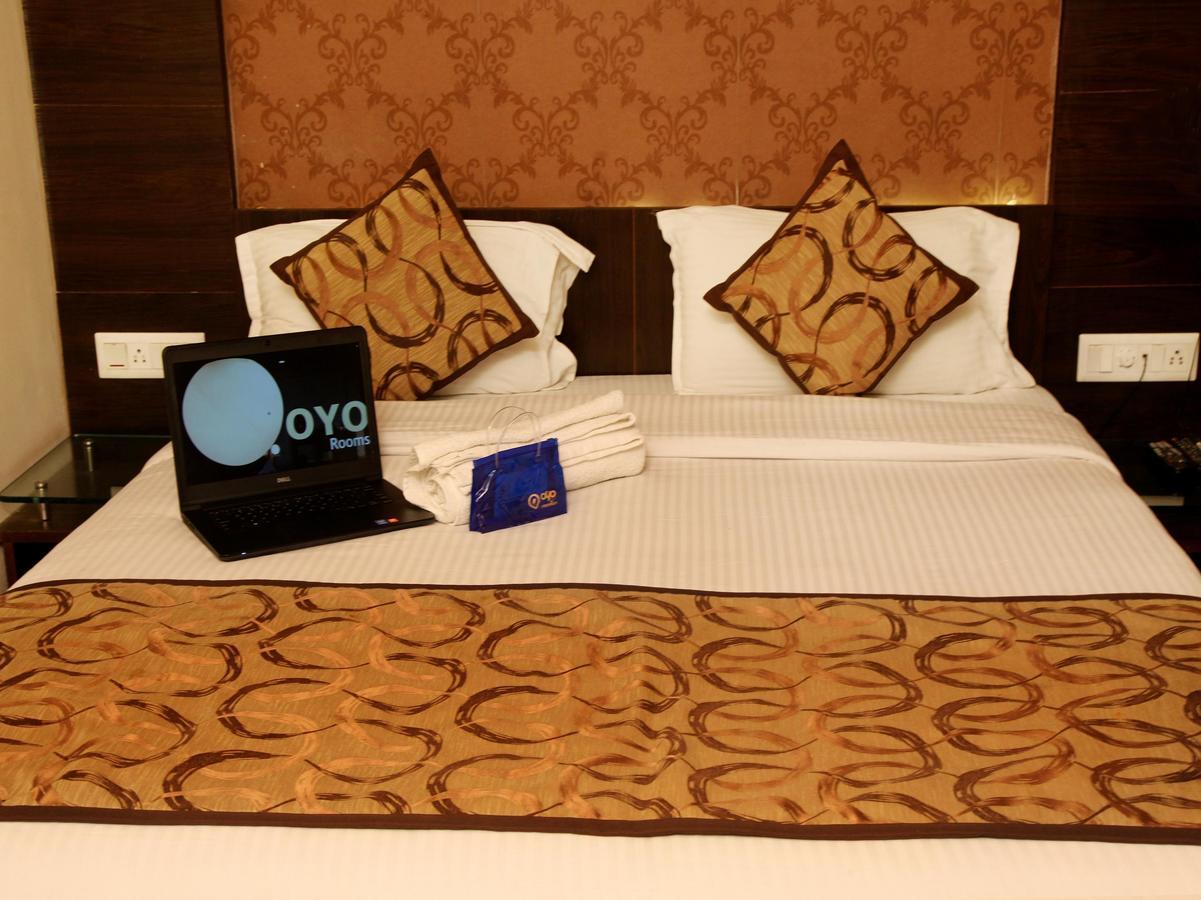 Oyo 905 Galaxy View Hotel Allāhābād Junction Exterior foto