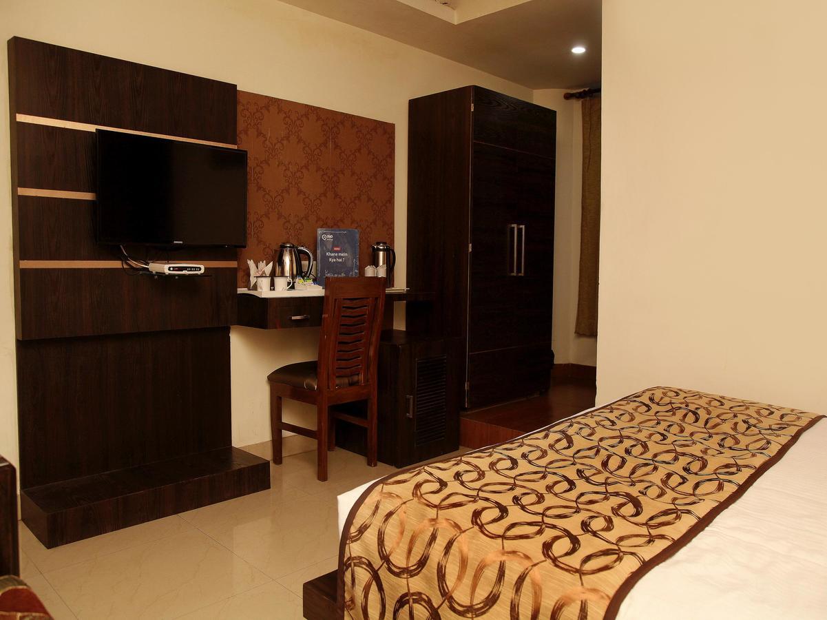 Oyo 905 Galaxy View Hotel Allāhābād Junction Exterior foto