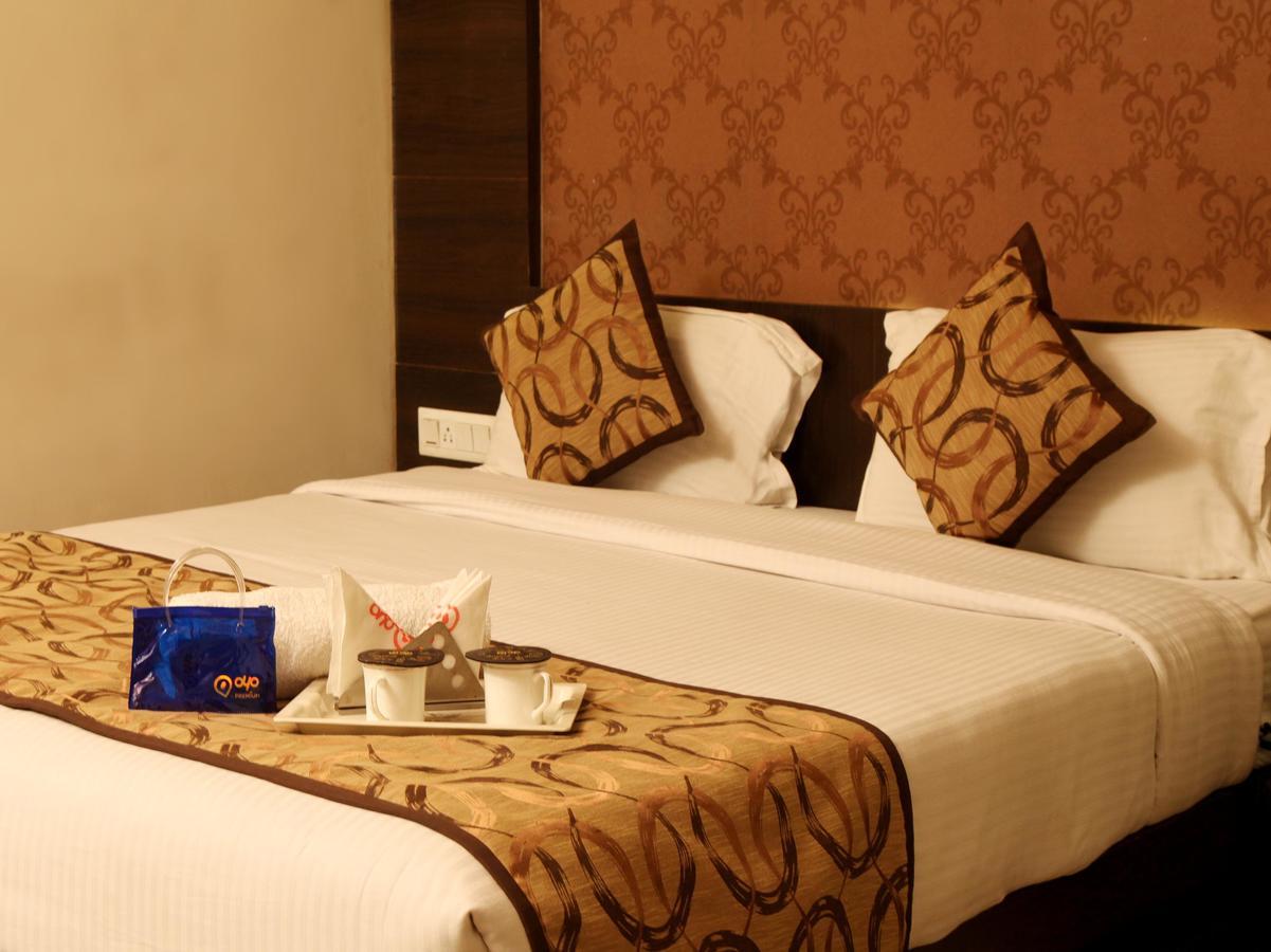 Oyo 905 Galaxy View Hotel Allāhābād Junction Exterior foto